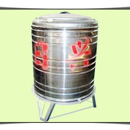 廠家讓利銷售 高碑店市日興蓄水容器廠——專業(yè)供應食品級臥式車載水罐